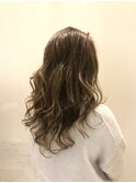 ベージュブラウン