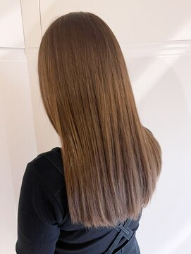 アイティーバイアルバム 藤沢店(IT by ALBUM) ツヤストレートロング_くびれヘアビタミンカラー_ba362071