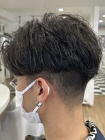 ヘッズ 本八幡店(HEADS)&nbsp;MEN'S HAIR  センターパート　ツイストスパイラル　コンマヘア