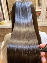 クロワ(croix)&nbsp;酸性ストレート＋髪質改善トリートメント