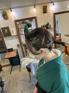 アイノベル(‘Inovel’) 卒業式ヘアセット