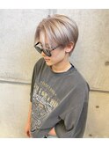 金髪センターパートツーブロックハイトーンカラーダブルカラー