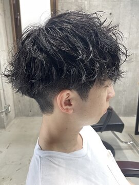 フイ 新宿3丁目(Hui) ハイトーンカラー/マッシュパーマ/アースカラー/men's/