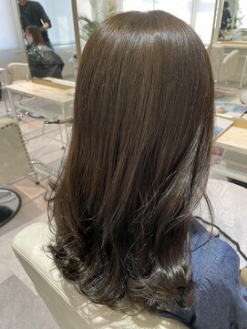 エミィ(emii.) ナチュラルオリーブ/オリーブカラー