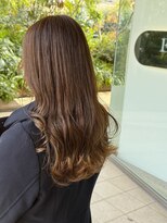 トッカ ヘアアンドトリートメント 難波店 明るめアッシュベージュの透明感ロング