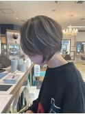 ハイライトカラー！白髪ぼかしショートボブ