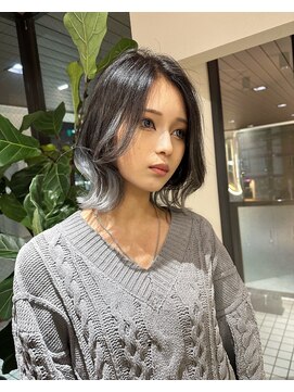 ロンドウェグ(RONND weg) 裾カラーホワイトシルバー