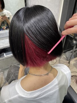 ミミー(mimiiy) インナーカラー/ピンク×ブラック