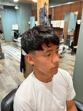 スタンドバーバー 柏(STAND BARBER) サーフカール/スパイキーショート/ブルーブラック