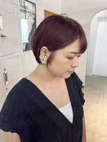 ミーナ バイ アーバン(Meena by urban.)&nbsp;【Meenaハザマ】耳掛けショートボブ×カシスピンクカラー