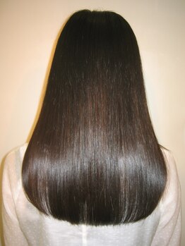 【縮毛矯正+カット\11000】髪をできるだけ傷めない丁寧な施術で、サラつや×柔らかな美髪が叶う♪