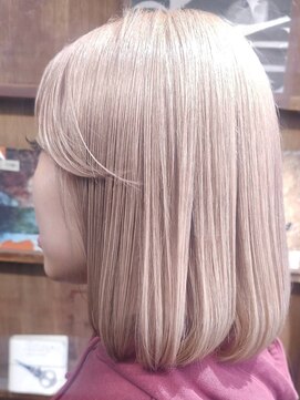 ブロック ジャポン(bloc japon) 透明感パールベージュとモーヴピンク/クラシカルモードボブ