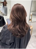 レイヤーカットくびれヘア韓国風巻きチョコレートブラウン艶髪