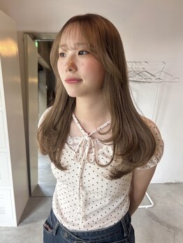 レイヤーたっぷりのカットで似合わせ◎お家でも巻きやすいヘアデザインをご提案します♪