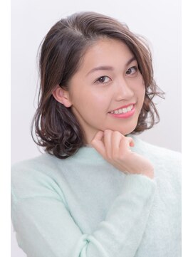 フラムリングス麻布(Framlings azabu) ミディアムボブ×デジタルパーマ