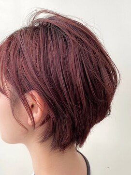 ジーナ 銀座中央通り(Zina) 【Zina 銀座中央通り】ボルドーブラウン×夏髪ショートボブ