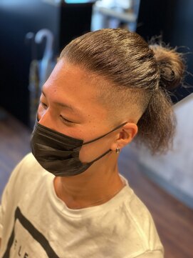 フォーシー(Four C) マンバン フェードカット
