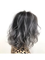 シエラ 心斎橋(CIERA.)&nbsp;CIERA.バレイヤージュ×シルバーアッシュミディ