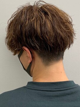 クイーン バイ ノイズ 西院(QUEEN by noism) 韓国風ツーブロック 20代/30代/40代