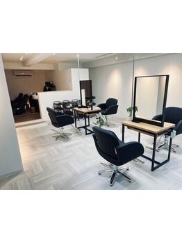 あなたの髪のお悩み≪エフ≫におまかせ☆丁寧に時間をかけたカウンセリングで、貴女の髪のお悩み軽減！