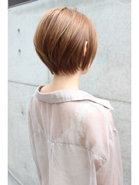 レウナ 外苑前(Reuna) 襟足すっきりショートボブ　ショート