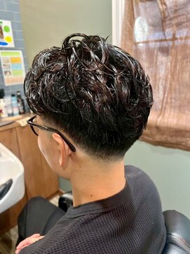 スタンドバーバー 柏(STAND BARBER) MEN’S HAIR/サーフカール/刈り上げセンターパート/柏