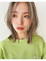 ロタ(rota)&nbsp;韓国風ミディアムレイヤー/ハイトーンミルキーベージュ/20代30代