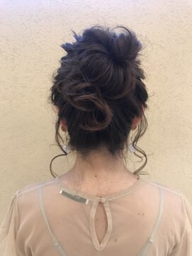 オリーブスバイネオリーブ(Olive's by neolive) 【新宿 Olive’s neolive】お団子アップスタイル