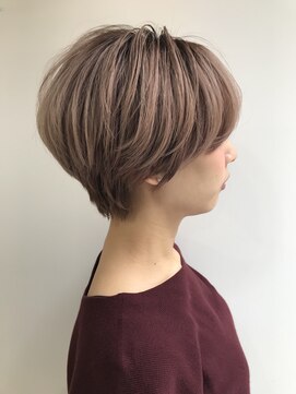 ナンバー エアロ 横浜(N° +aero) 大人可愛い20代30代40代小顔ワンサイドショートボブ丸み前下がり