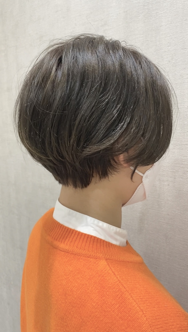 ライム(lime) ショートボブandカーキベージュ