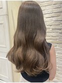 オリーブベージュ