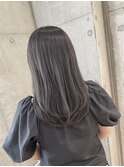 大人可愛いレイヤーストレート シルバーグレージュ