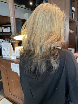 アングゥギャラリー(ungu GALLERY) 黒グラデーション