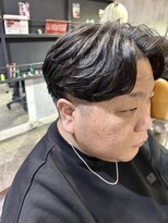 アノ(Ano.)&nbsp;センターパート×緩めフェザーパーマ