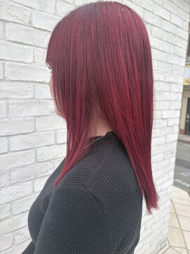 プリーク(preak) 鮮やかレッド