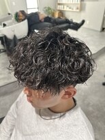 グレイバイニューヨークニューヨーク 京都北大路(Gray by NYNY) ツーブロック刈り上げ波巻きパーマモテるメンズハイライト