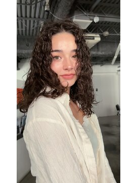 ナヌーク シブヤ(nanuk shibuya) しっかりめくるくる！スパイラルパーマ！