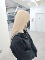 アウラ(AURA)&nbsp;【限界までブリーチで抜いたホワイトブロンド】