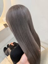 シダ(sida SAIIN) ミルクティーグレージュ