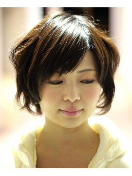 サラ 新道店(SALA) 女性らしいラインの【キャットレイヤー】は空気感たっぷり♪