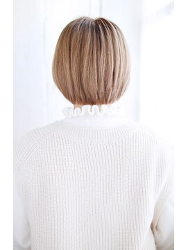 シュシュット(chouchoute) 吉祥寺/大人かわいいマッシュショートボブカーキグレージュ/090