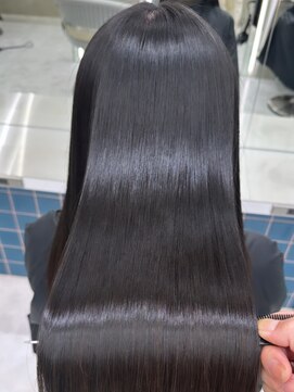 ロンドルーチェ 心斎橋(Lond luce) ダークアッシュ/ミディアムレイヤーカット［髪質改善/縮毛矯正］