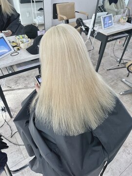 アジールヘア 所沢プロペ通り店(agir hair) ハイトーンブロンズホワイトブロンズ所沢ブリーチ入間所沢駅