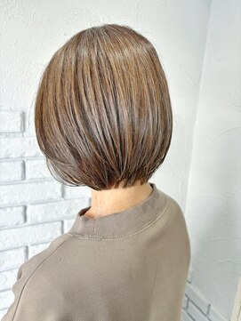 ラフ バイ マグ 南松本(R.A.F. by Mag) 20代30代40代アッシュグレージュショートボブ