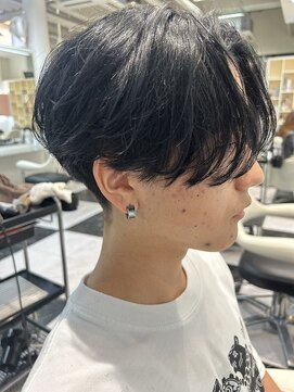 テテ(TETE) 前下がり/センターパート/刈り上げ