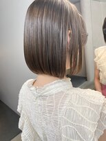 エウペ 渋谷(WEUPE)&nbsp;斜めバング/グレージュカラー/デザインカラー/シルキーベージュ