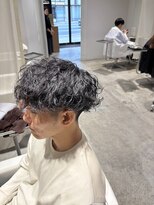 ミリ(milli Produce by ITAKURA)&nbsp;波巻きツイストスパイラルパーマ