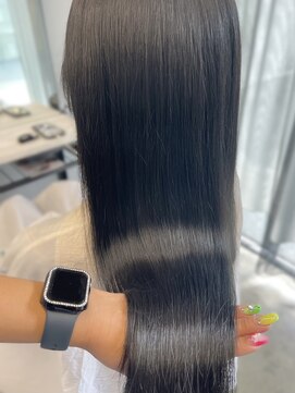 フォンズ(FONS) 透明感ダークグレーカラー/赤味なしカラー/艶カラー/表参道/学割