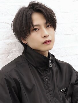 束感センターパートコンマバングショートウルフ眉毛カット