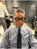 大人海外メンズ七三分けサイドパートフェードカット